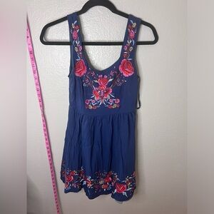 Sunny Girl | floral embroidered blue mini sundress; small. 💯 cotton.